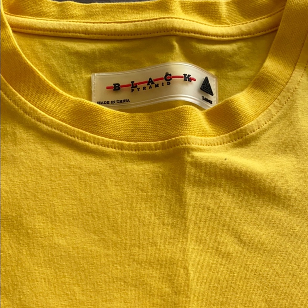Men’s Pyramid shirt